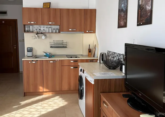 Bw - Happy 67 Sunny Beach