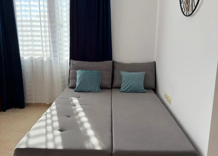 Bw - Happy 67 Apartment Slantschew brjag