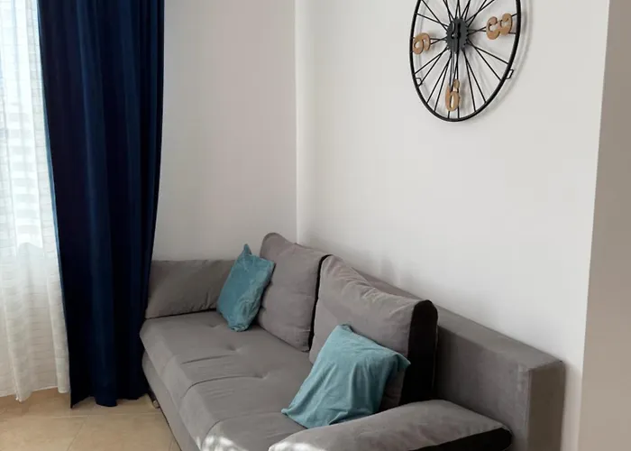 Bw - Happy 67 ساني بيتش